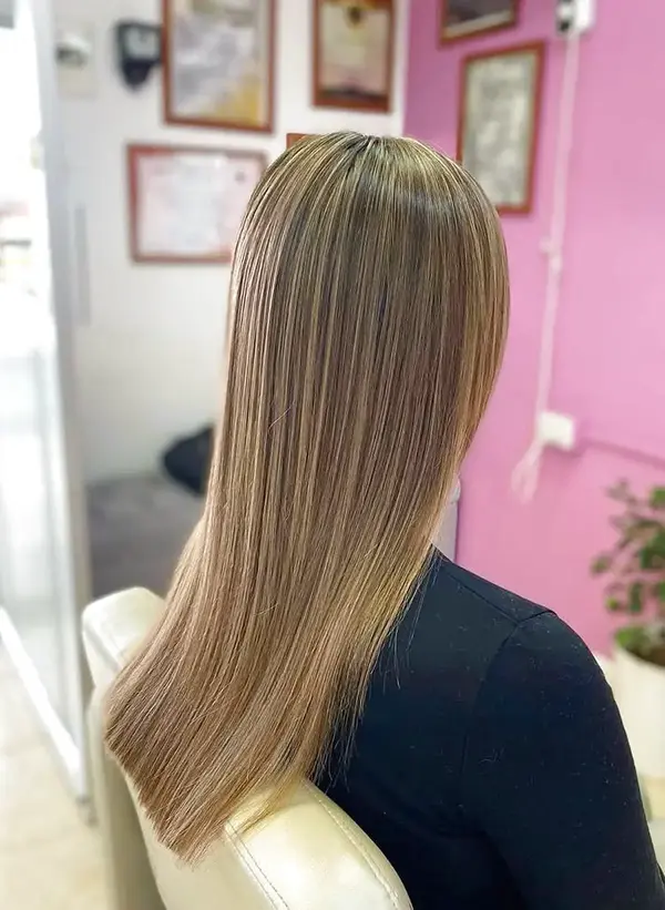 Babylights sutiles para iluminar el rostro — Kaba Peluquería