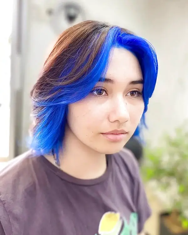 Bloque oscuro con brillo natural — Kaba Peluquería