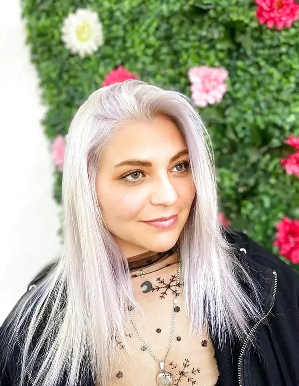 Decoloración global con resultado parejo — Kaba Peluquería