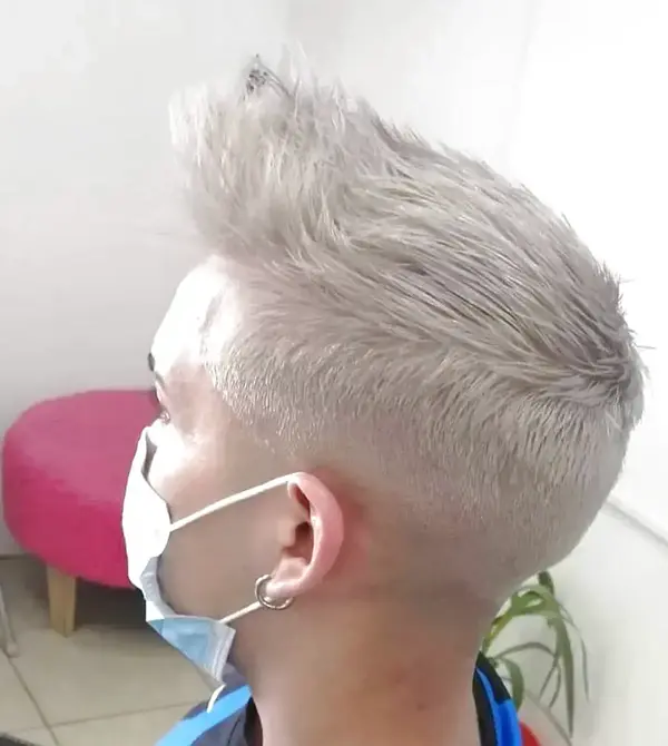 Decoloración técnica avanzada — Kaba Peluquería